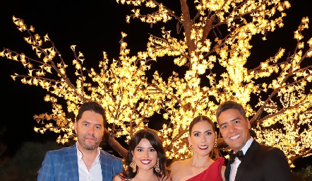  Manuel Huerta, Marisa Pérez, Sofía Orozco y Luis Huerta.