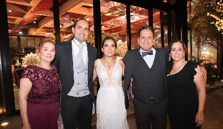  Laura, Gerardo Huerta, Nathalie Rivera, Erick Gámez y Celina Castañeda.