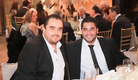  Alejandro Méndez y Alejandro Medellín.