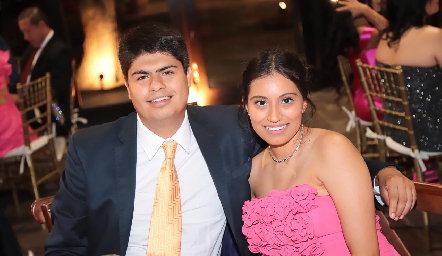  Omar Torres y Keila Lara. 