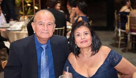  Héctor Chávez y Elvia Fuentes.