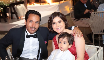  Ricardo Rivera, Ricky Rivera y Daniela Melendez.
