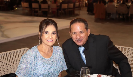  Dora Cárdenas y Fernando Rivera.