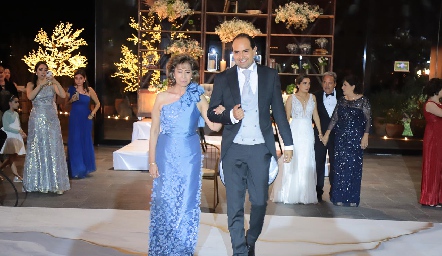  Vals Familiar de los nuevos esposos Nathalie Rivera y Gerardo Huerta.