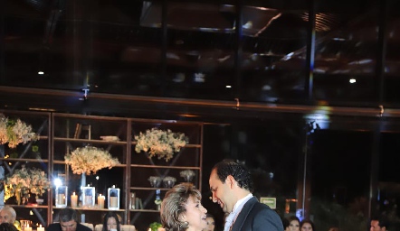  Vals Familiar de los nuevos esposos Nathalie Rivera y Gerardo Huerta.