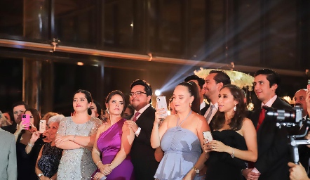  Vals Familiar de los nuevos esposos Nathalie Rivera y Gerardo Huerta.