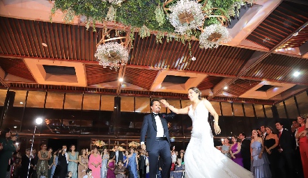  Vals Familiar de los nuevos esposos Nathalie Rivera y Gerardo Huerta.