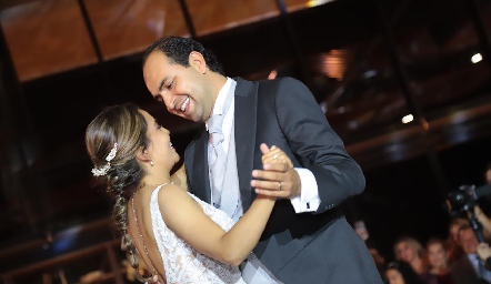  Vals Familiar de los nuevos esposos Nathalie Rivera y Gerardo Huerta.