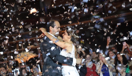  Vals Familiar de los nuevos esposos Nathalie Rivera y Gerardo Huerta.