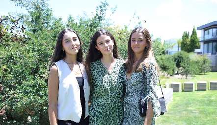  Inés, Valentina y Valeria.