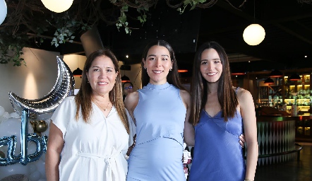  Cristi Gálvez, Michell Cano y Paola Cano.