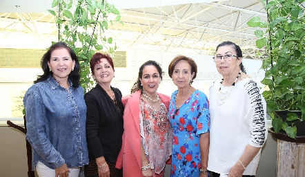  Laura Solís de Cervantes, Adela Martínez, Lila González, Lety Martínez y  Lucy Compean.