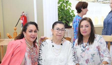  Lila González, Lucy Compean y Silvia Esparza de Garza.