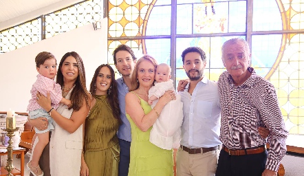  Luca Dibildox, Adriana Estrada, Claudia Antunes, Mauricio Dibildox, Rocío Gómez, Carlo Dibildox, Juan Carlos Dibildox y Carlos Dibildox.