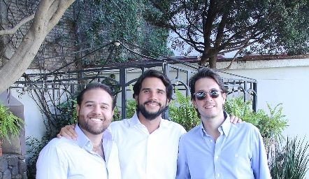  Rodrigo, Rodrigo y Mauricio.