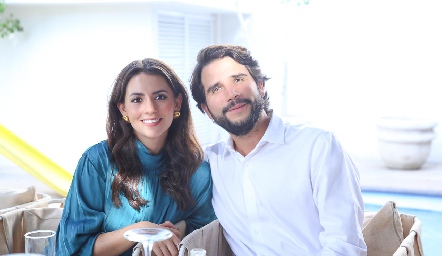  Victoria Álvarez y Rodrigo Mercado.