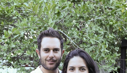  Carlos del Valle y Claudia Díaz de León.