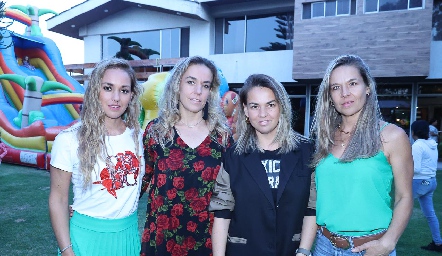  María, Mónica, Monse y Marce Torres Labastida.