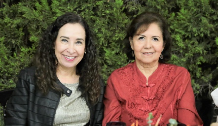  Verónica Pérez y Lucina Martínez.