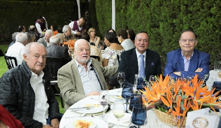  Mario Benavente, Guillermo Pizzuto, Gustavo Rodríguez y Poncho Martínez.