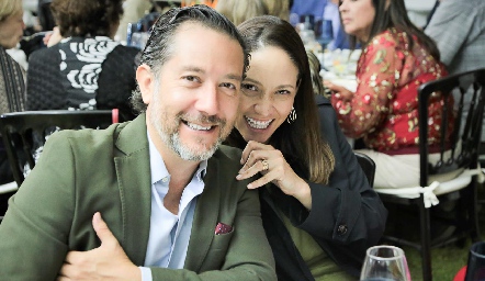  Enrique Esquivel y Aleluya López.