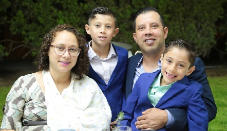 Saby Medina, Sebastián Sosa, Miguel Sosa y Miguel Sosa.