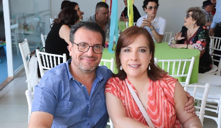  Carlos Torres y Maricela Barrón.