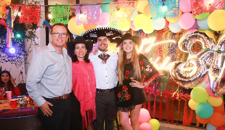  Ricardo de la Torre, Rebeca Sandoval, Daniel de la Torre y Alis González.