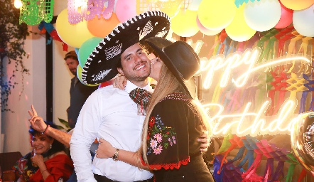 Daniel de la Torre y Alis González.