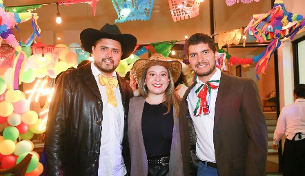  Rafa Velázquez, Mari Pérez y Beto Vega.