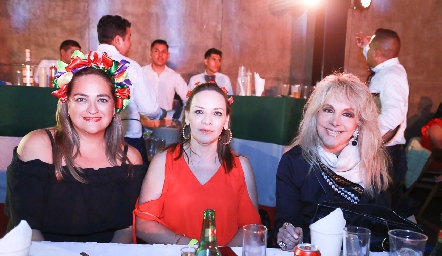  Beatriz Gutiérrez, Norma Torres y Elsa Hervert.