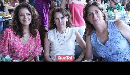  Patricia Silos, Claudia Canales y Mónica Leal.