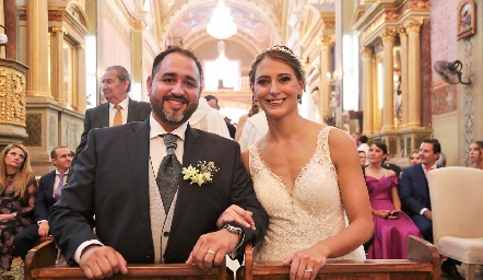  Manolo Lorca Meade y Montse Lapuente García Siller ya son esposos.