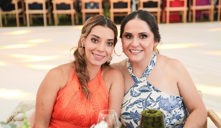Fernanda Gaviño y Adriana Tovar.