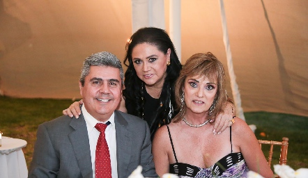 Alejandro Navarro, Graciela Lorca y Ana Mary Lorca.