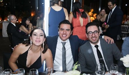 Carla Olvera, Jorge Aranda y Leonardo Marínez.