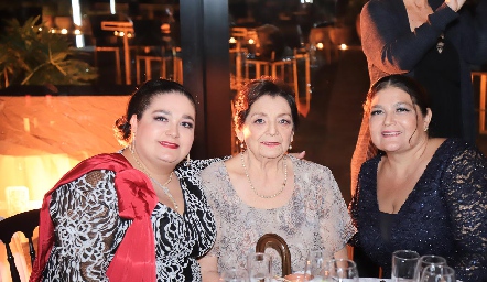  Patricia Marentes, Silvia Bernés y Gabriela Marentes.
