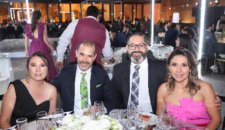  Gabriela Castillo, Humberto Santiago, Armando y Carla Morquecho.