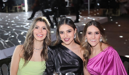  Ana Sofía Muñiz, Raquel Cardona y Andrea Parra.
