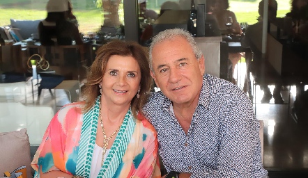  Irasema Medellín y Fernando Abud.