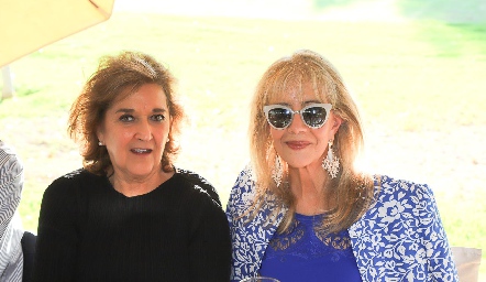  Margarita Labastida y Chayo Ortuño.