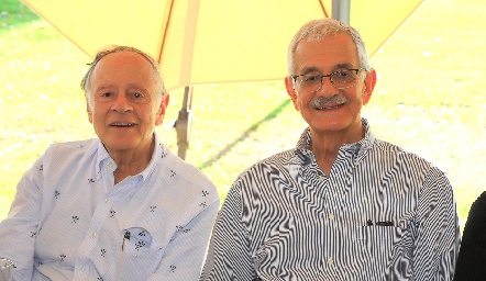  Antonio y Saad Sarquis.