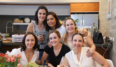  Yolanda Pérez, Lorena Torres, Ariadni Stavros, Sandra Aldrete, Gaby Hernández y Mariana Calvillo.