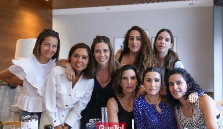  Chío Subirana, Lorena Torres, Ana Luisa Díaz de León, Lorena Ortiz, Ana Elena Meade, Marisol de la Maza, Lourdes Orozco y Yolanda Pérez.