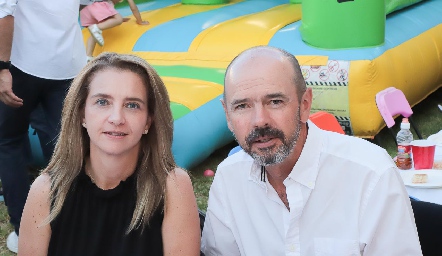  Karina Navarro y Ricardo Meade.