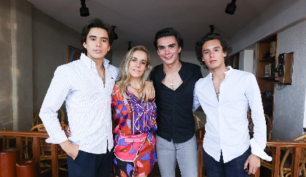  Oscar Ruiz, Mónica Torres, Jaime Ruiz y Juan Pablo Ruiz.