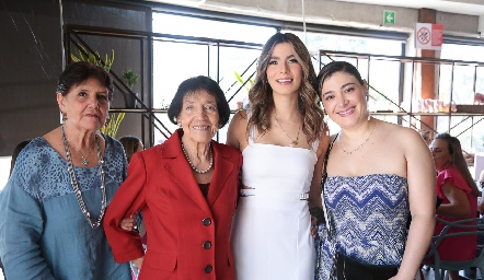 Martha Guerrero, Guita Córdova, Sofía Muñiz y Marilyn Pérez.