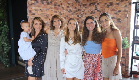  Sara Ortiz, Claudia Barba, María Dolores Hernández, Sofía César, María Dolores Gómez y Andrea César.