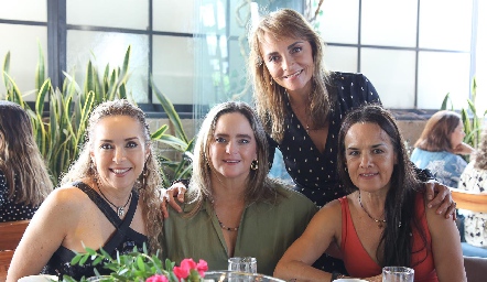  Diana de la Serna, Irene Loyo, Claudia Barba y Roxana Gutérrez.