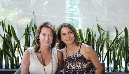  Claudia Garza y Rocío Nieto.